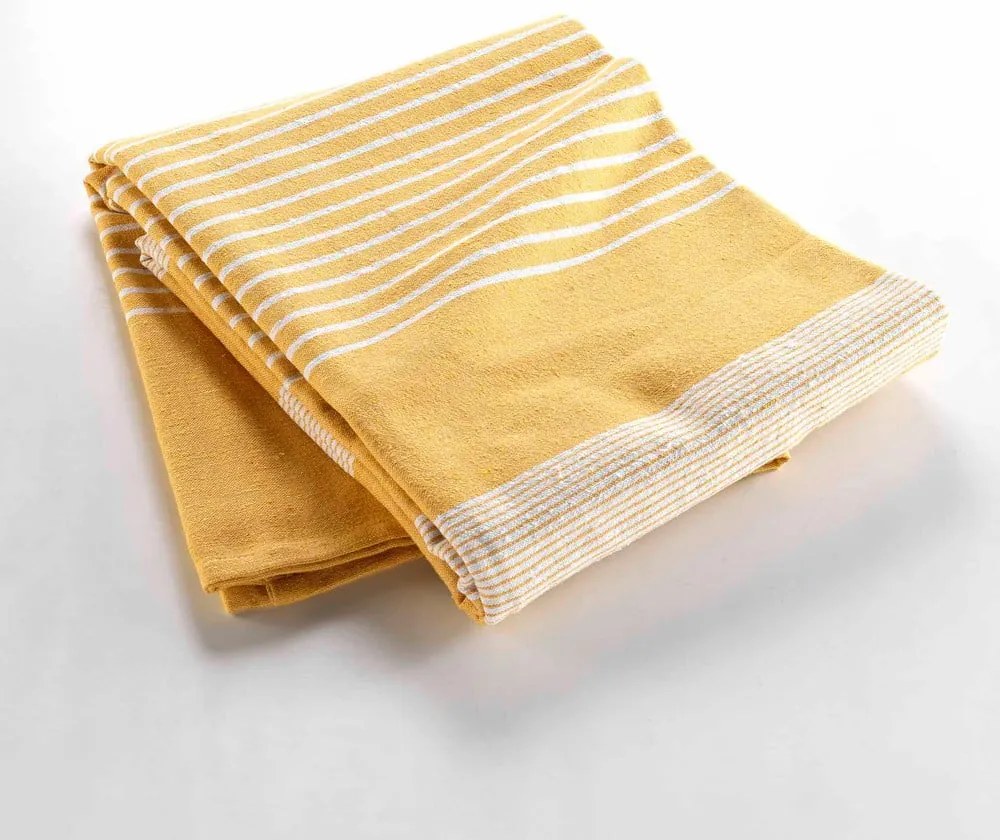 Жълто покривало за легло 220x240 cm Adele – douceur d'intérieur