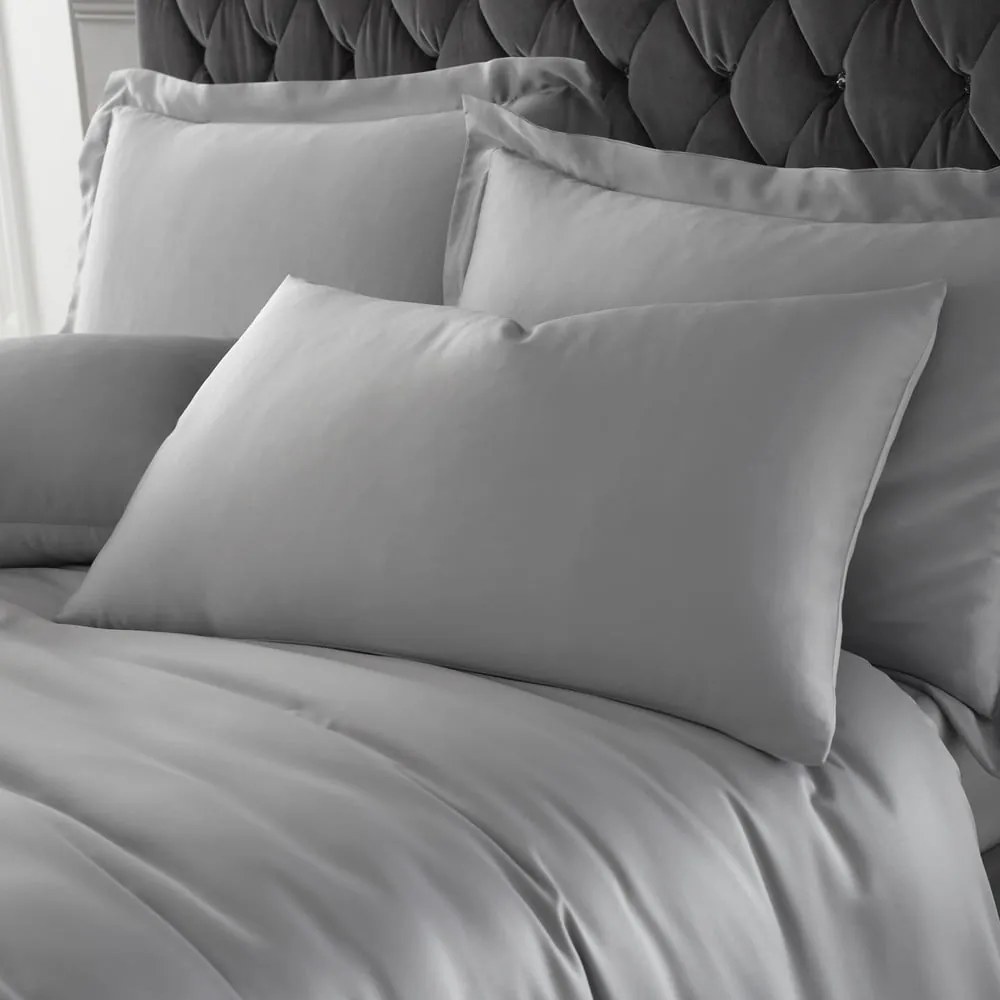 Сиво спално бельо за двойно легло 200x200 cm Silky Soft - Catherine Lansfield