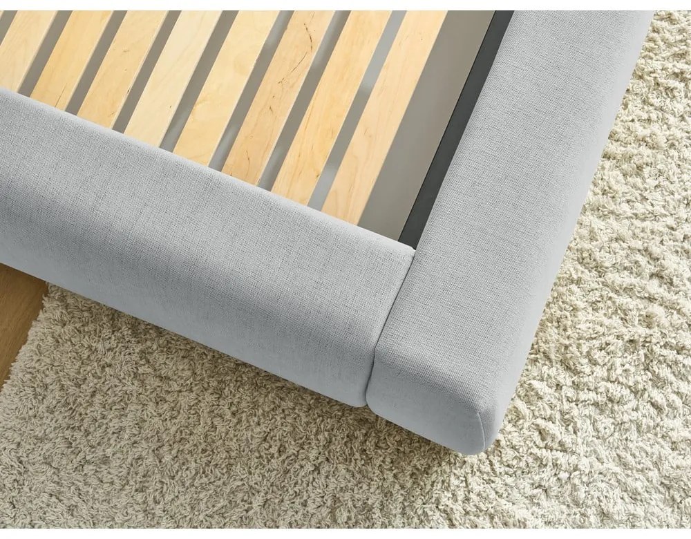 Светлосиво тапицирано двойно легло с място за съхранение с решетка 160x200 cm Jagna - Bobochic Paris