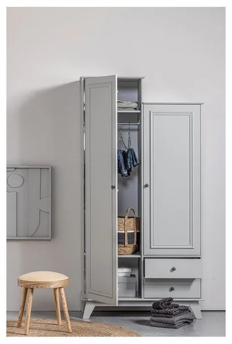 Светлосив детски гардероб от борова дървесина 98x190 cm Lily - WOOOD