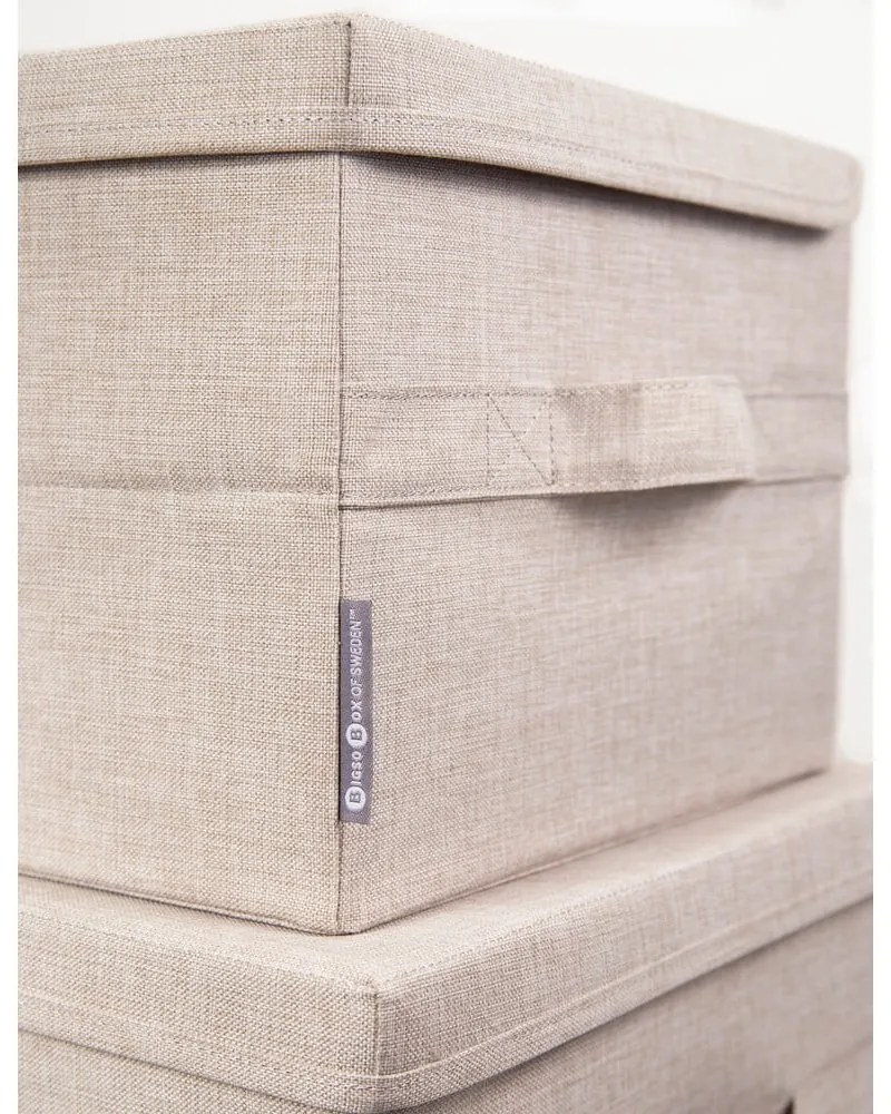 Бежова текстилна кутия за съхранение с капак 34x45x25 cm Soft Storage – Bigso Box of Sweden