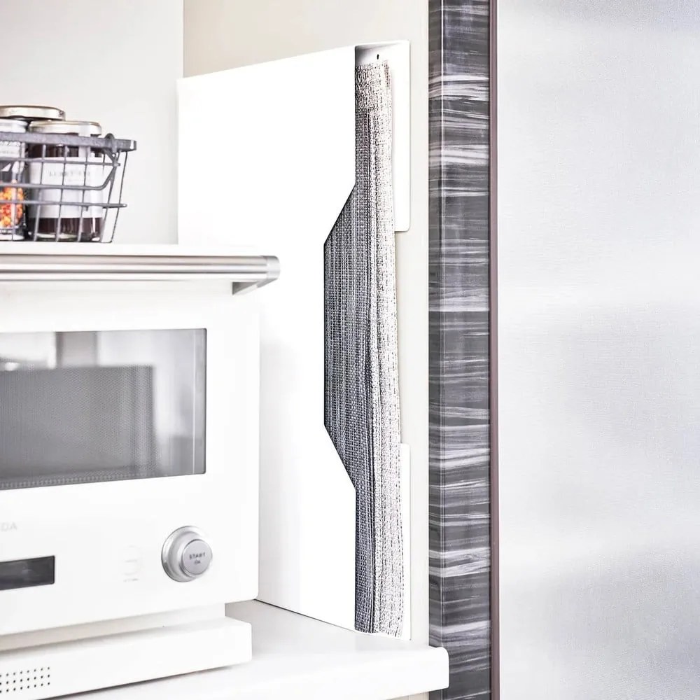 Метален държач за подложки за маса без пробиване Tower – YAMAZAKI