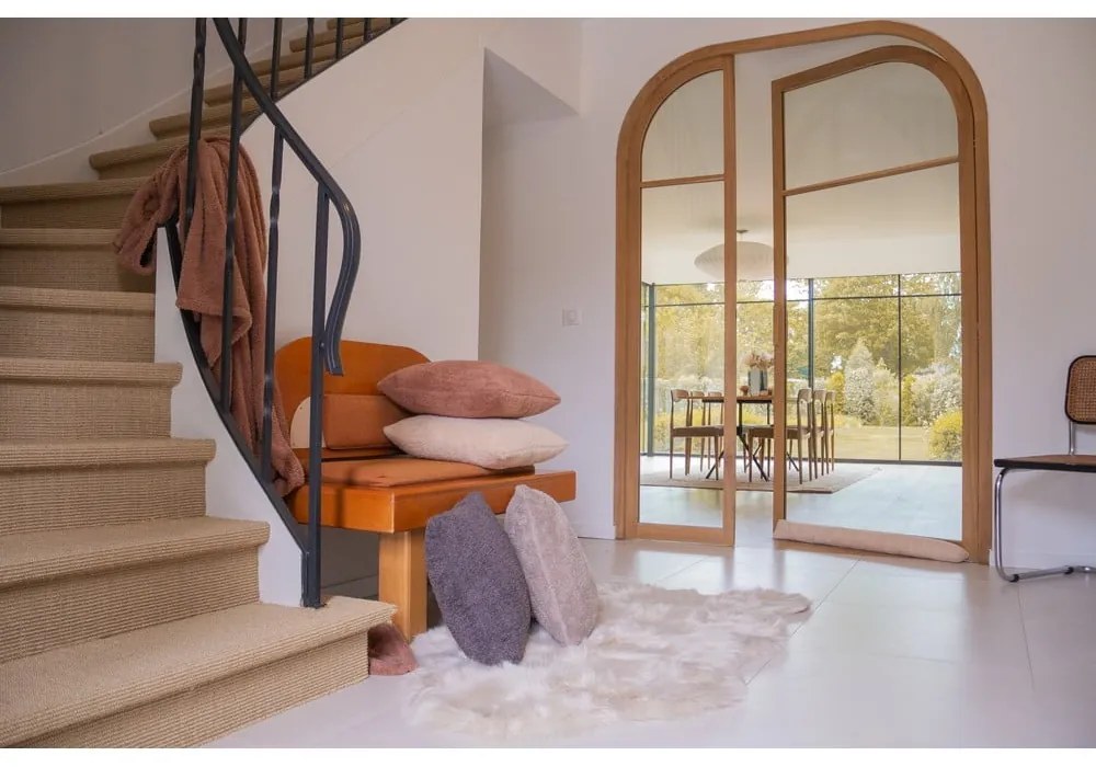 Декоративна възглавница от микроплюш 45x45 cm Cocoon – Tiseco Home Studio