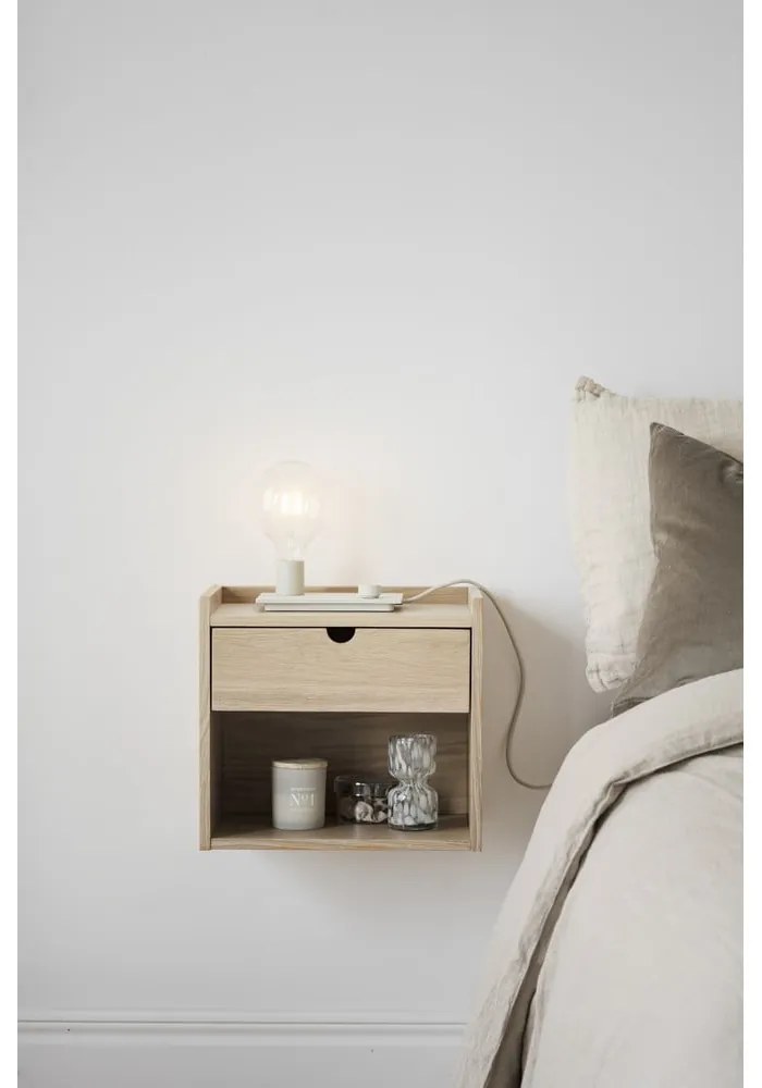 Висящо нощно шкафче с рафтове, изработено от дъбова дървесина в естествен цвят Hillmond - Rowico