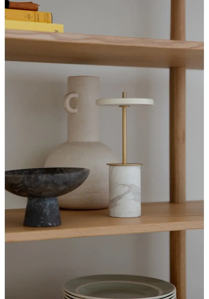 Кремава мраморна LED затъмняваща се настолна лампа с метален абажур (височина 25,5 cm) Asteria Move Mini – UMAGE