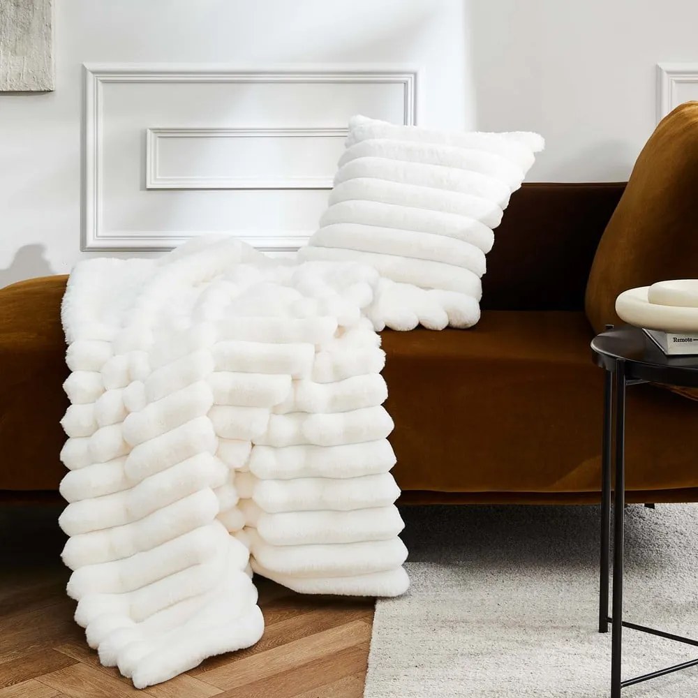 Кремаво одеяло от микроплюш 180x220 cm Boudoir – douceur d'intérieur