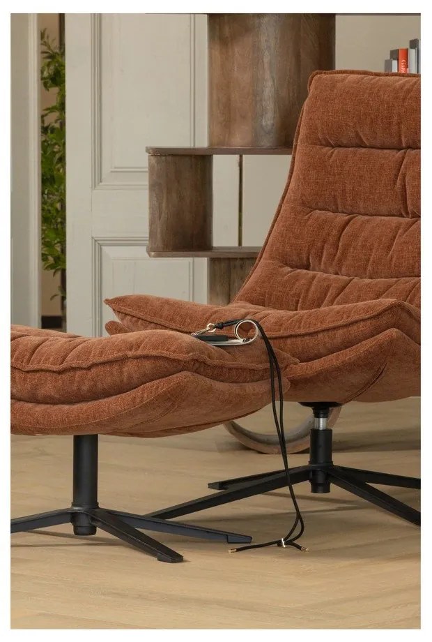 Кафяв въртящ се шенилов фотьойл с табуретка Kube – WOOOD