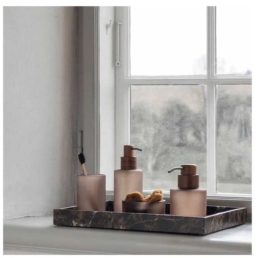 Кафява стъклена чаша за четки за зъби Modest – Mette Ditmer Denmark