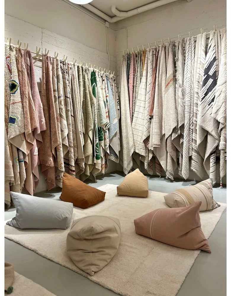 Бежов детски пуф Cleo Natural – Lorena Canals