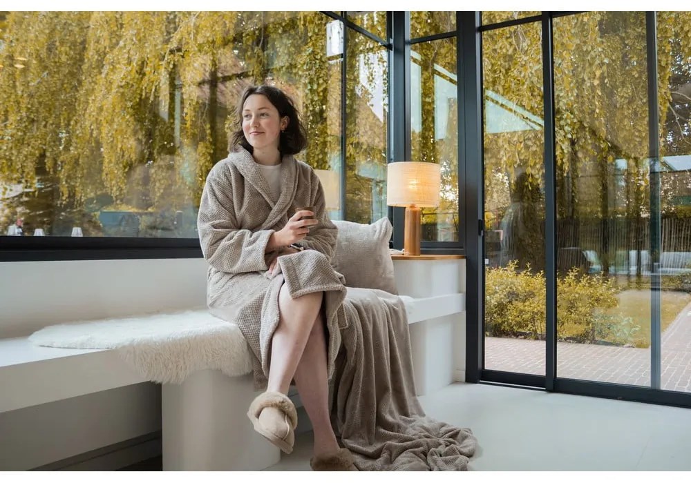 Кафяво-сиво одеяло от микроплюш 150x200 cm Pippa – Tiseco Home Studio