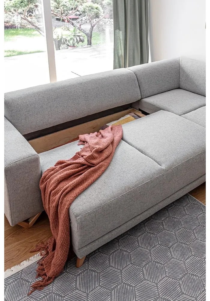 Светлосив разтегателен/с място за съхранение ъглов диван (десен ъгъл/L форма) Classy Sophie – Miuform