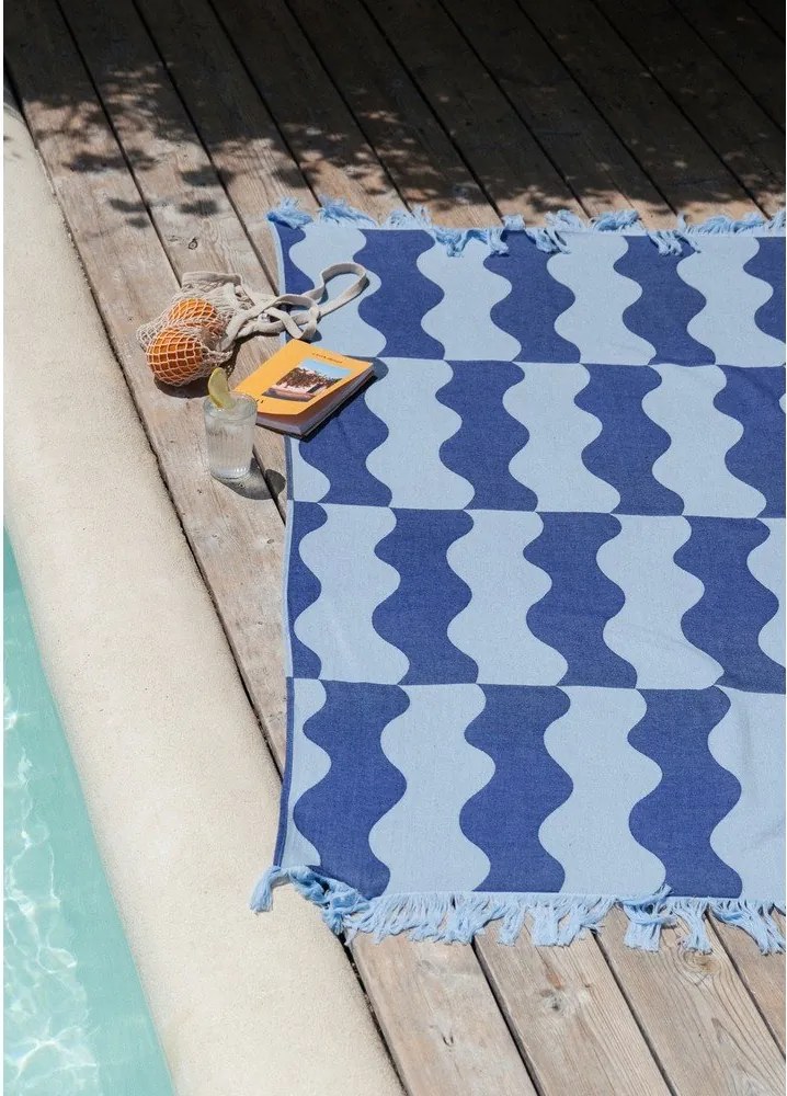 Синя памучна плажна кърпа 100x160 cm Nugo – noo.ma
