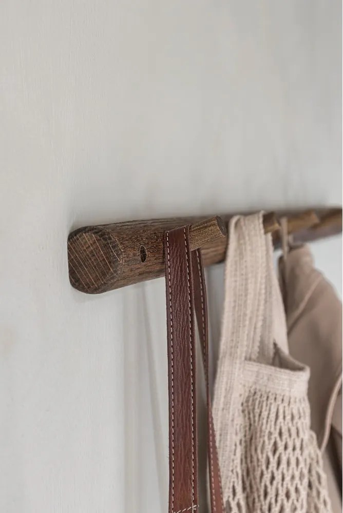 Кафява стенна закачалка от масивен дъб 72 cm Roots – Mette Ditmer Denmark