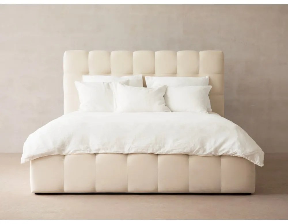 Бежово тапицирано двойно легло с място за съхранение и решетка 140x200 cm Bali - Cosmopolitan Design