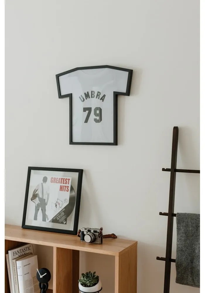 Черна пластмасова висяща рамка 50x54,5 cm T-Frame – Umbra