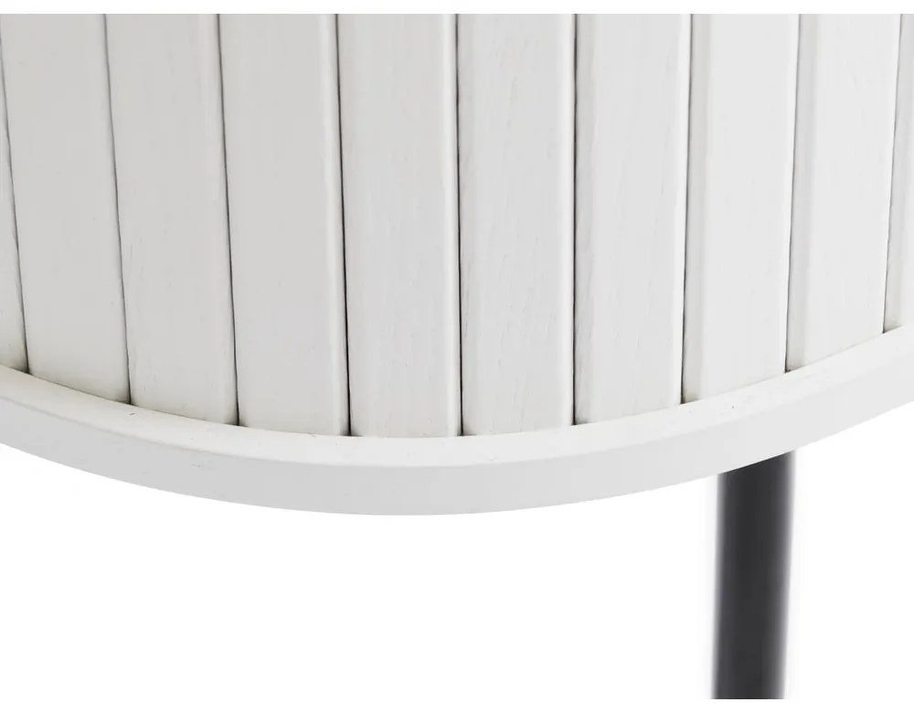 Бял скрин с плъзгащи се врати 140x76x45 cm Nola – Unique Furniture