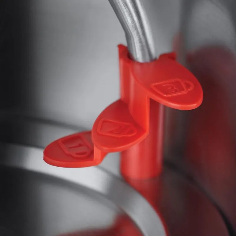 Електрическа кана Russell Hobbs Colours Plus Flame Red 20412-70, 2400W, 1.7 л, Бързо завиране, Скрит нагревател, 360° основа, Индикатор, Червен