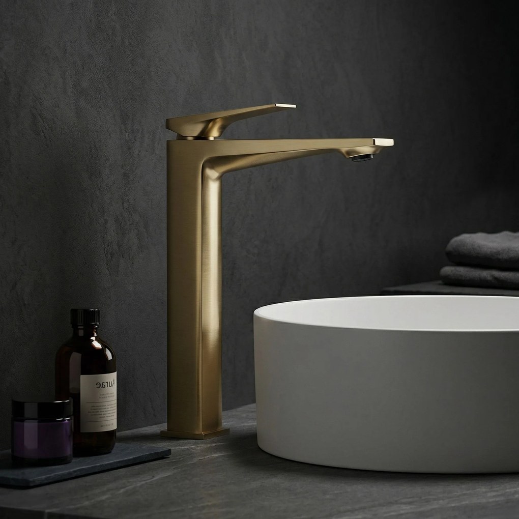 Смесител за мивка Rea Prime Brush Gold High