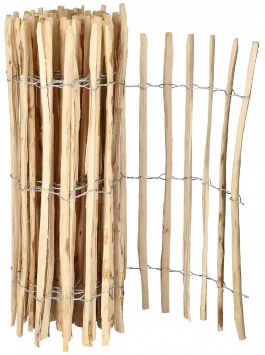 Градинска ограда от цепени лешникови пръчки, оплетени на тел 100 x 500 cm