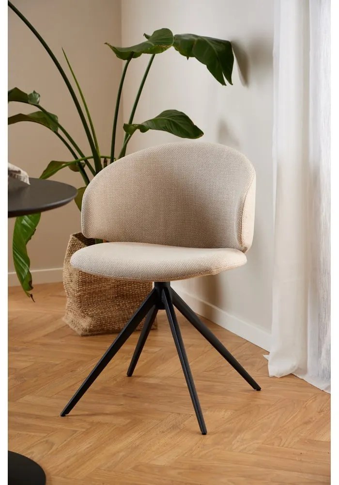 Бежов тапициран трапезен стол с подлакътници Ella – Actona