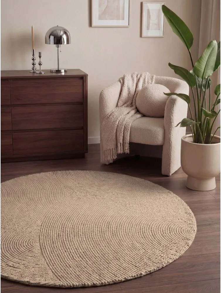 Бежов ръчно изработен вълнен кръгъл килим ø 150 cm Calmio – Hanse Home