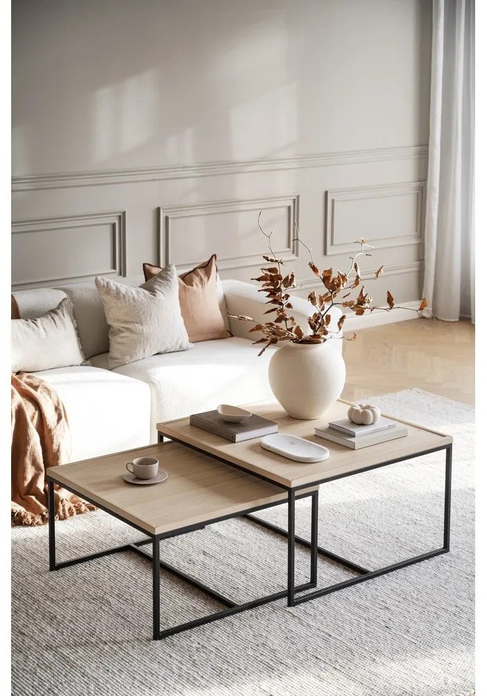 Масичка за кафе с дъбова дървена плоскост в естествен цвят ø 80 cm Deerfield – Rowico