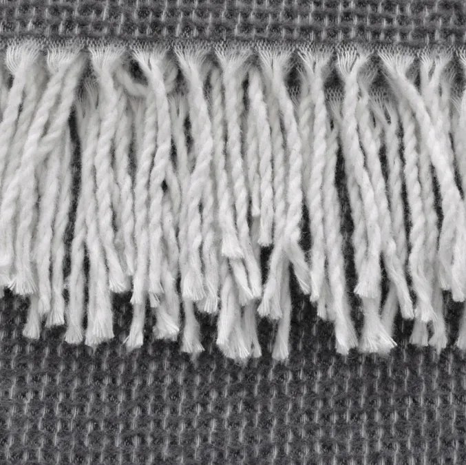 Турско памучно одеяло с декоративни пискюли - сиво Ширина: 150 см | Дължина: 200 см