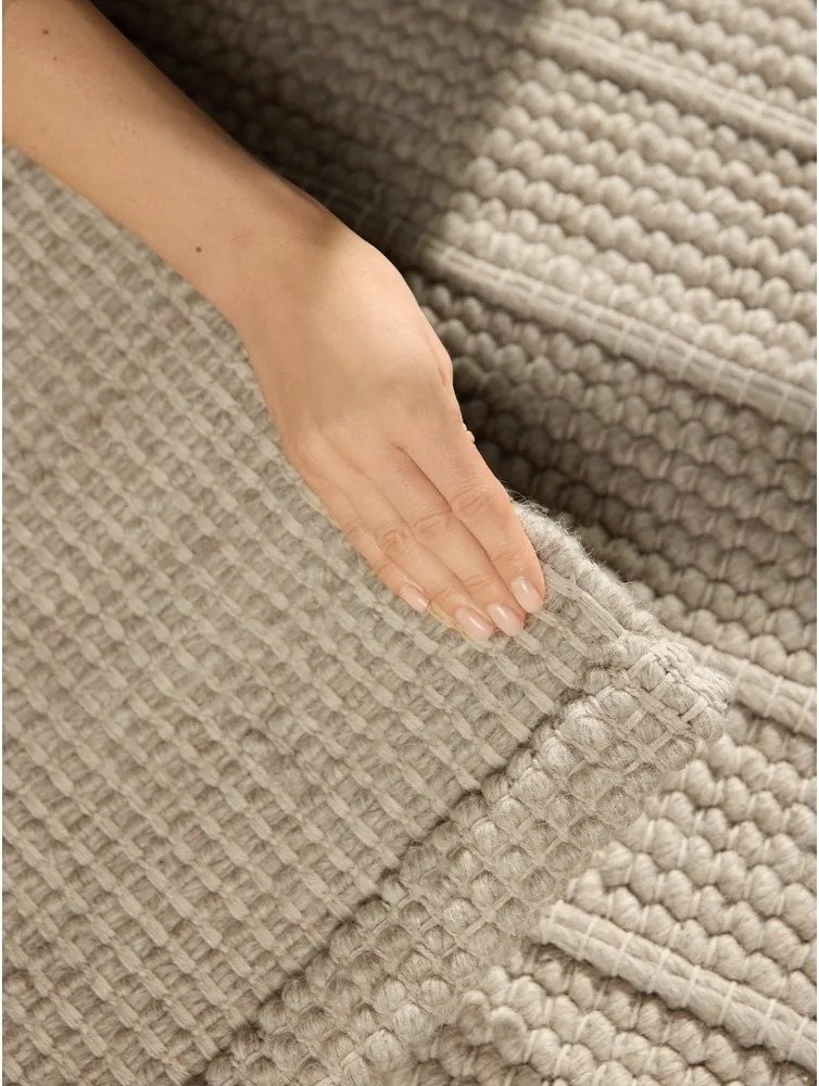 Бежов ръчно изработен вълнен килим 120x170 cm Camden Parker – Ted Baker