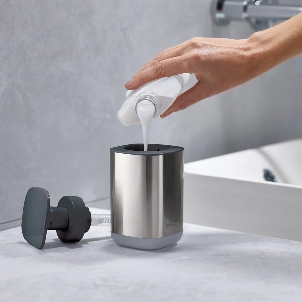 Диспенсер за сапун от неръждаема стомана в блестящо сребрист цвят 250 ml Presto Steel – Joseph Joseph