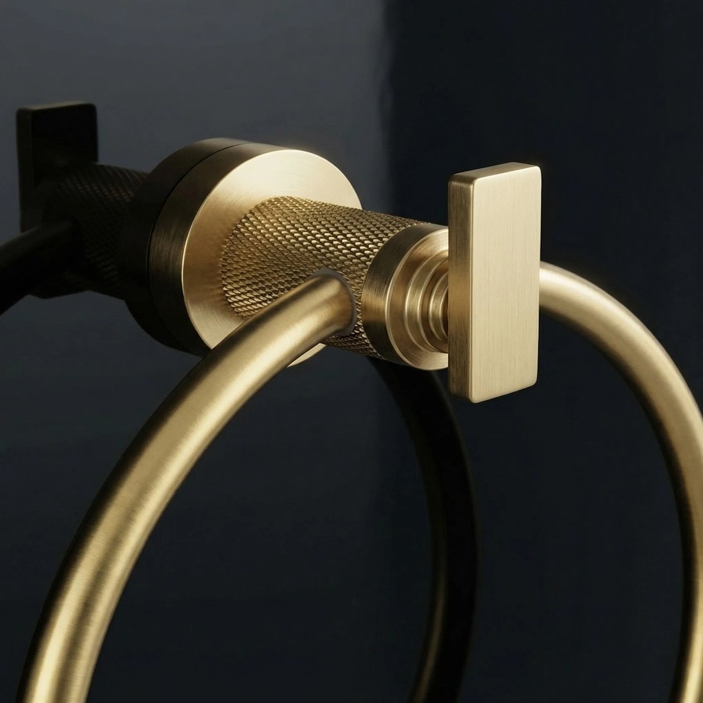Закачалка за баня Ring 81307 Virro Brush Gold