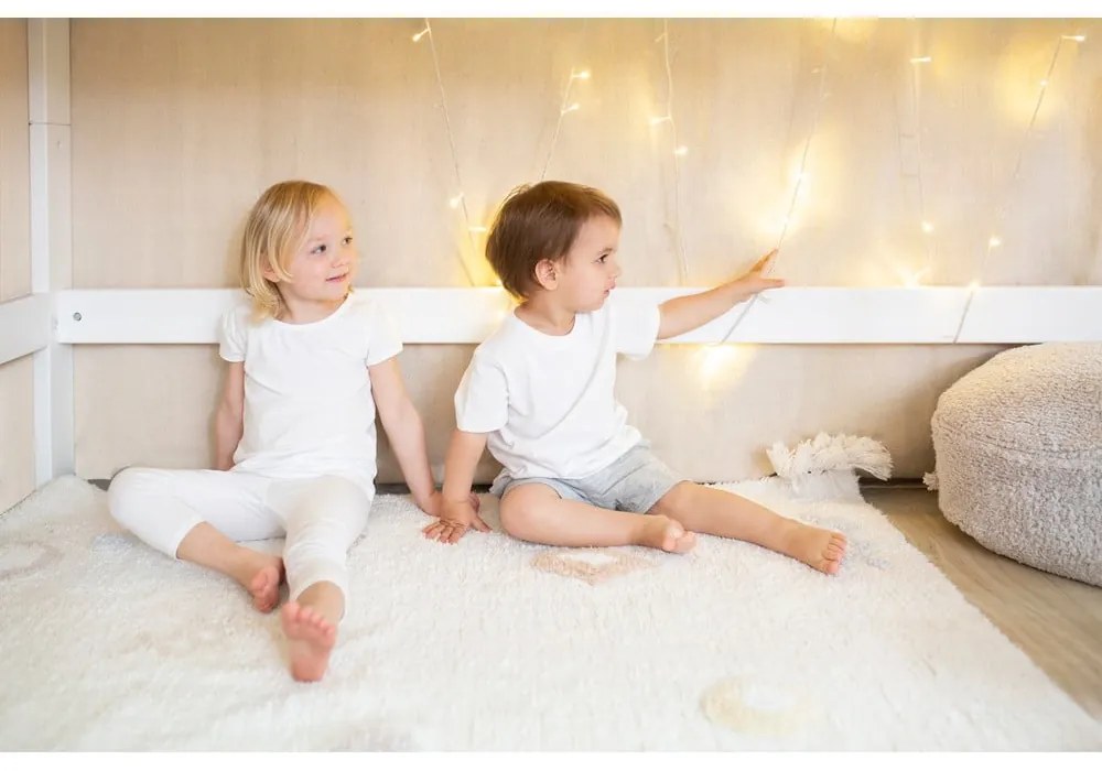 Кремав ръчно изработен памучен детски килим подходящ за пране 140x200 cm Kim – Lorena Canals