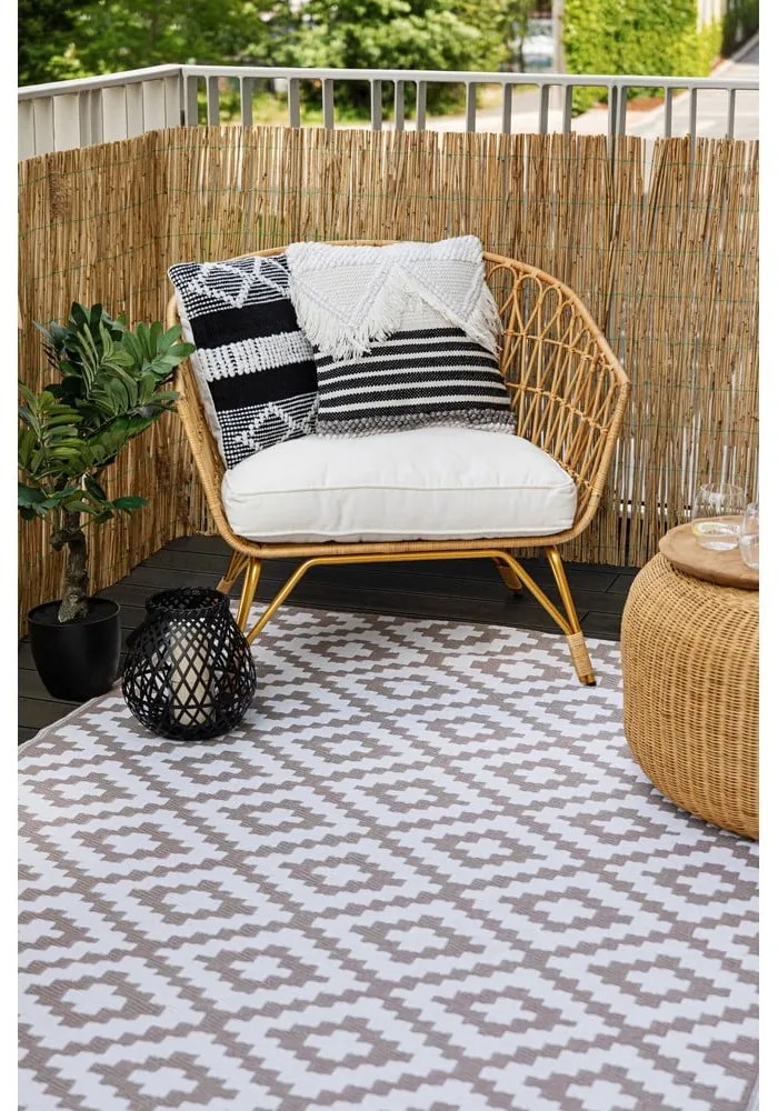 Възглавница за открито от рециклирана пластмаса Hobart, 45 x 45 cm - Green Decore