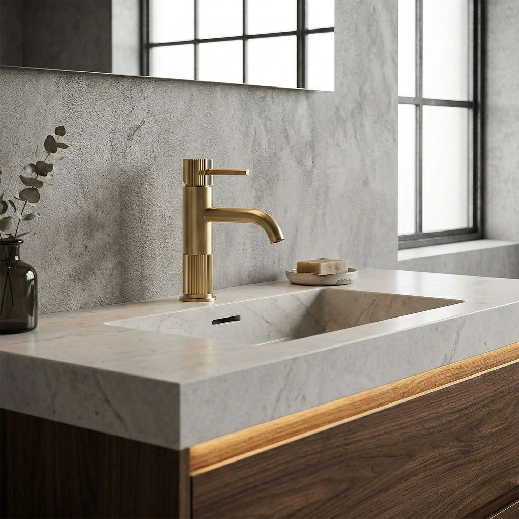 Смесител за баня Rea Lungo Stripe Brush Gold Low