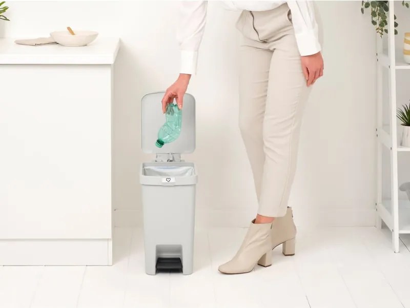Кош за боклук с педал Brabantia StepUp 1008480, 16 л, Екологични материали, Голям отвор, Светлосив