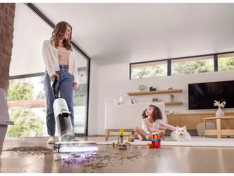 Вертикална прахосмукачка Tineco Floor One S7 Steam Plus 4В1, 240W, Сухо/Мокро, 0.7 л мръсна/0.8 л чиста, LED екран и осветление, Пара + сушене, Бял/черен