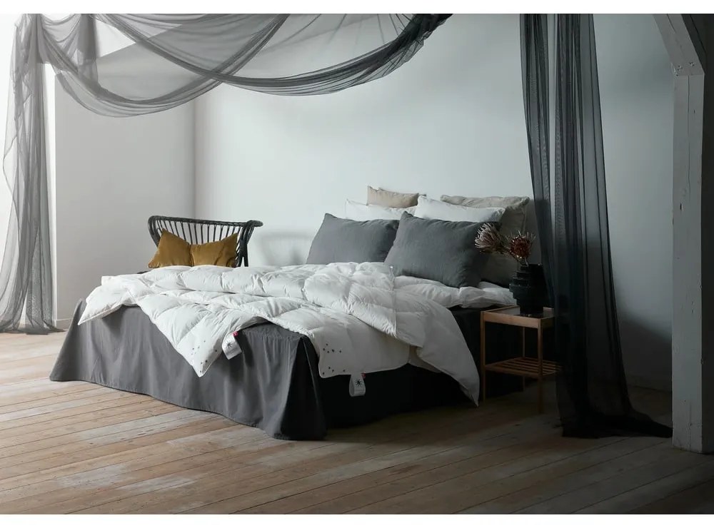 Лятна завивка с пълнеж от пух 140x220 cm Capella Cool – Universe of Sleeping