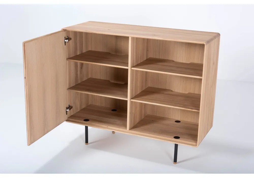 Черен/естествен нисък скрин от масивен дъб 118x100 cm Fina – Gazzda