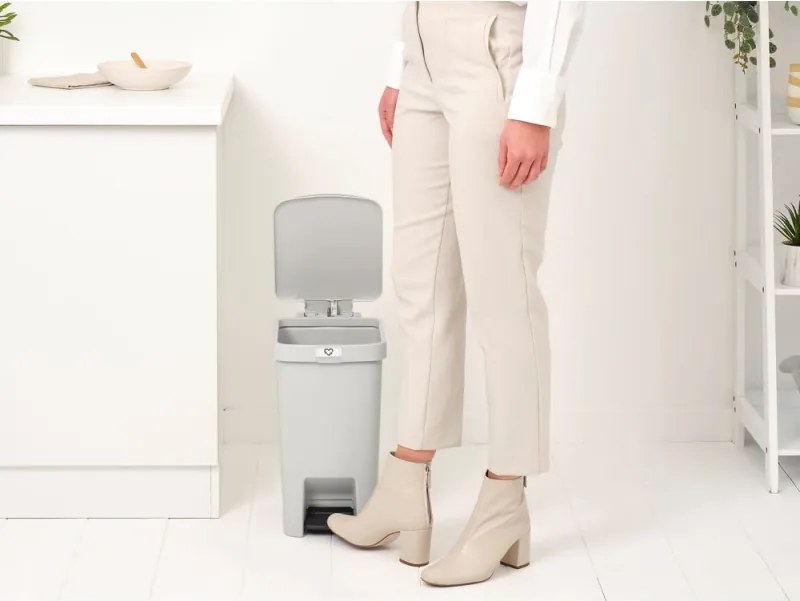 Кош за боклук с педал Brabantia StepUp 1008480, 16 л, Екологични материали, Голям отвор, Светлосив