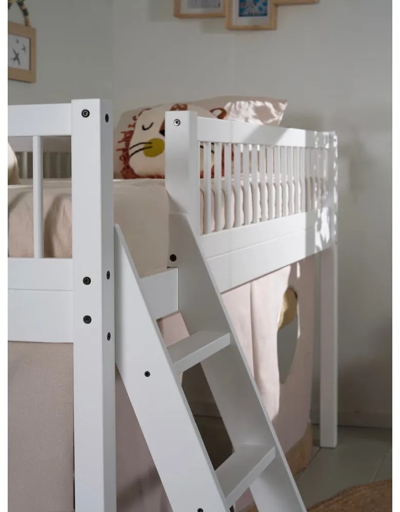 Бяло повдигнато детско легло от масивен бук 90x200 cm Forrest – Vipack