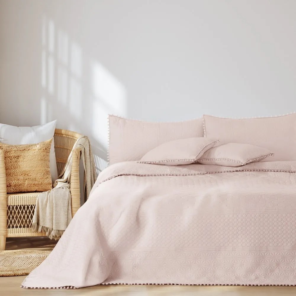 Светлорозово покривало за легло 220x240 cm Meadore – Restilo