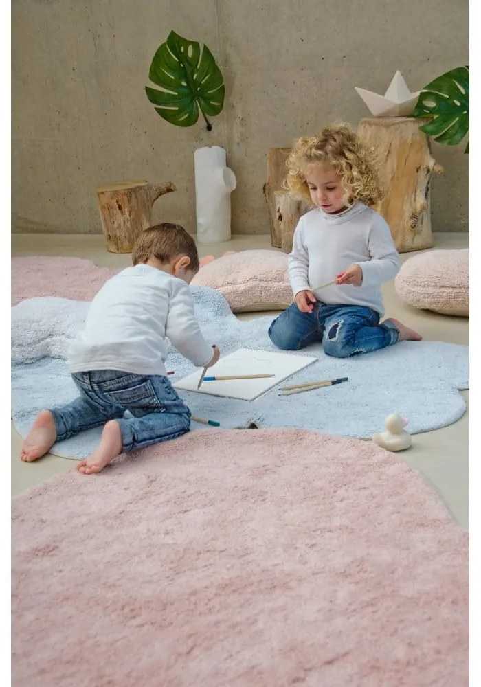 Розов ръчно изработен памучен детски килим подходящ за пране 160x180 cm Puffy Love – Lorena Canals