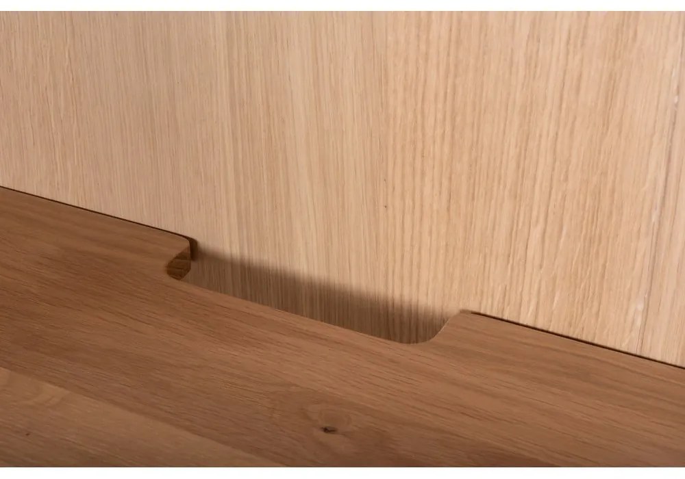 Бял/естествен нисък скрин от масивен дъб 118x100 cm Fina – Gazzda