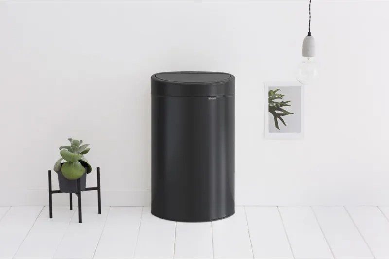 Кош за боклук Brabantia Touch Bin New 649733, 40 л, Безшумно и плавно затваряне, Плосък гръб, Черен