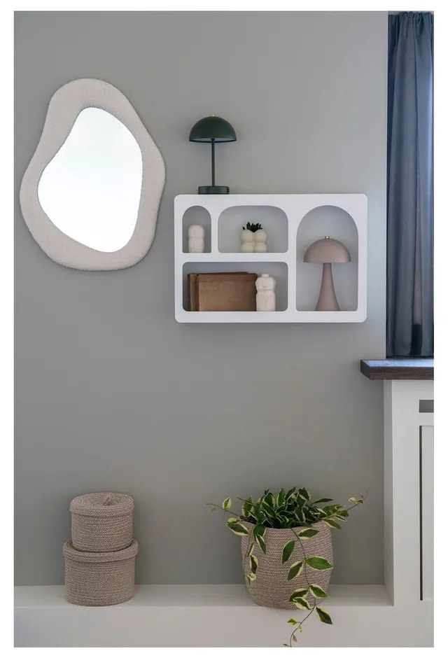 Бял стенен рафт на няколко нива 60 cm Bryne – House Nordic