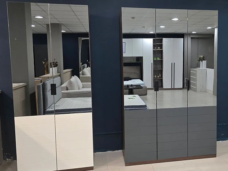гардероб с три врати ZETT2MDF 134 сиво