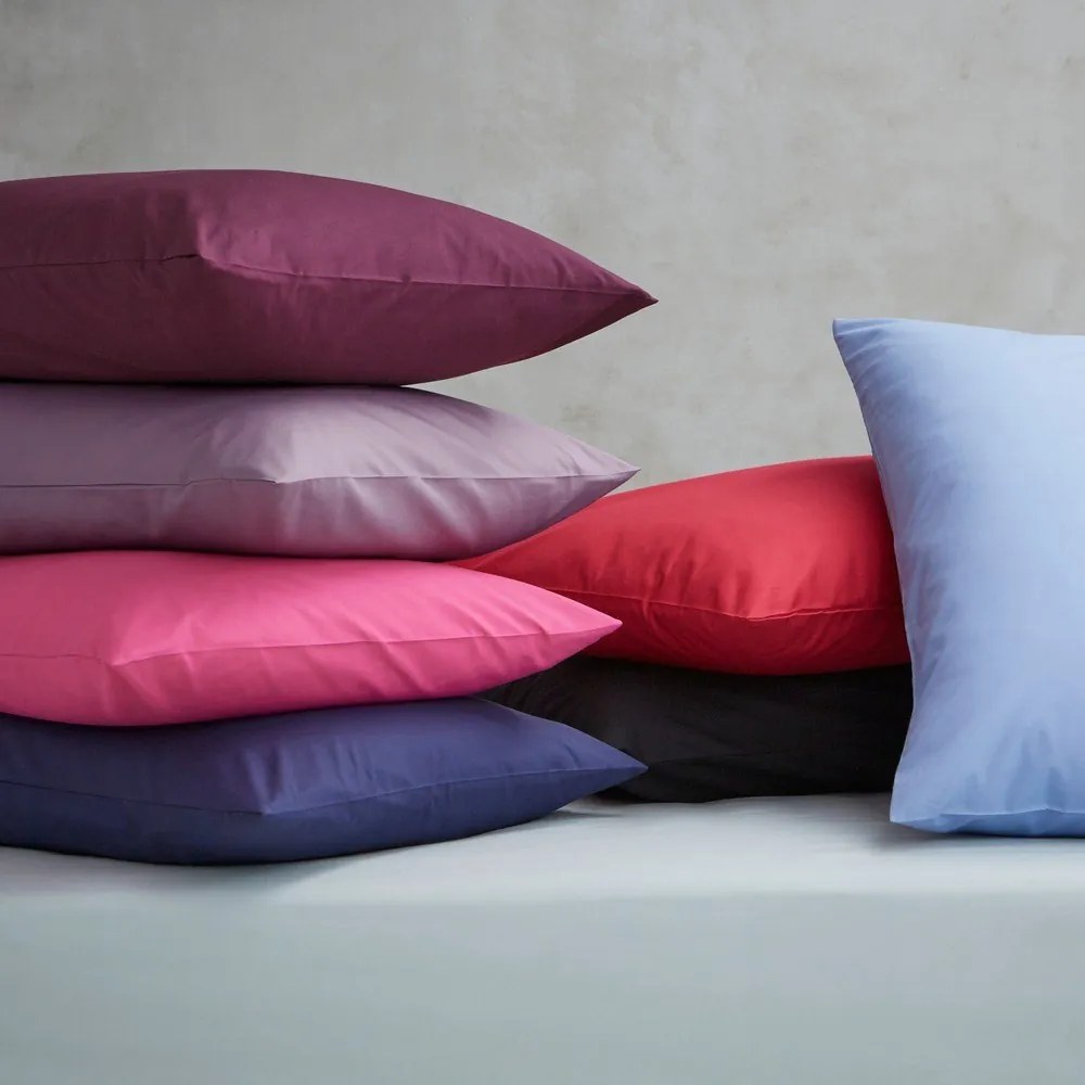 Светлокафяв еластичен чаршаф от перкал 135x190 cm Easy Iron Percale – Catherine Lansfield