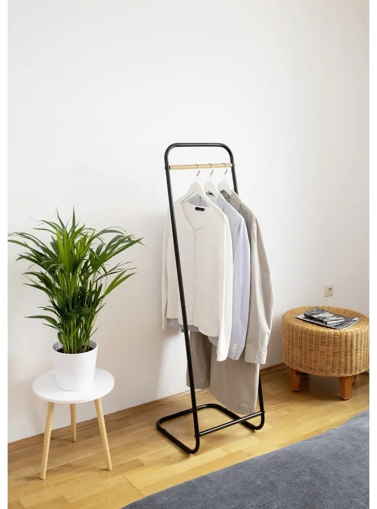 Черен метален стелаж за дрехи Surya - Wenko