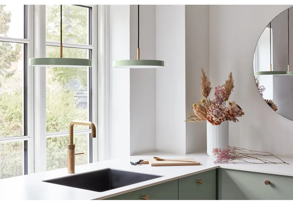 Светлозелена LED лампа за окачване с метален абажур ø 31 cm Asteria Mini - UMAGE