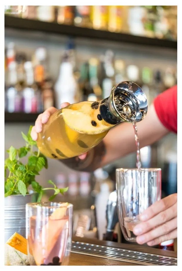 Едностранен декантер Vialli Design AMO, 1,3 л