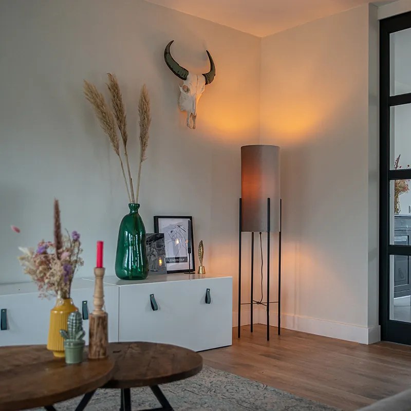 Модерна подова лампа черна с кадифена сива абажур - Rich